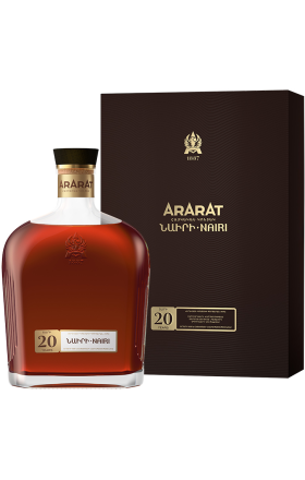 Коньяк "Арарат Наири" 0.7л